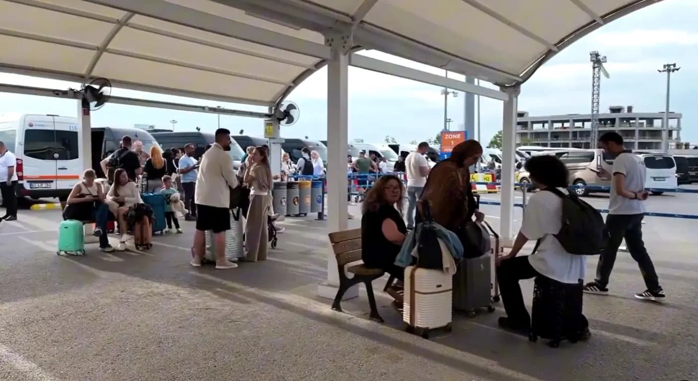 Covered passenger waiting space at Antalya airport transfer area